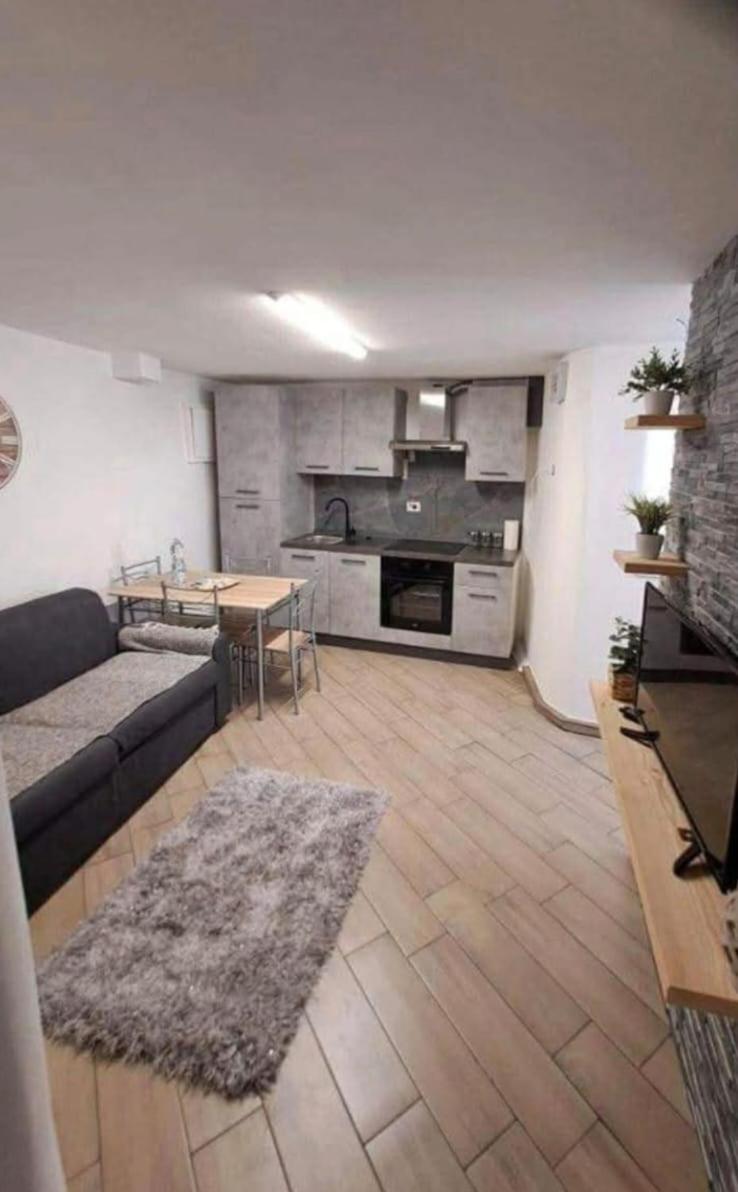 Casa Jasmina Apartment Mezzano Exterior photo